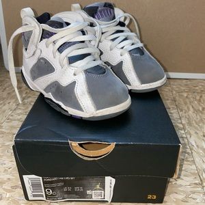 Toddler air jordan size 9